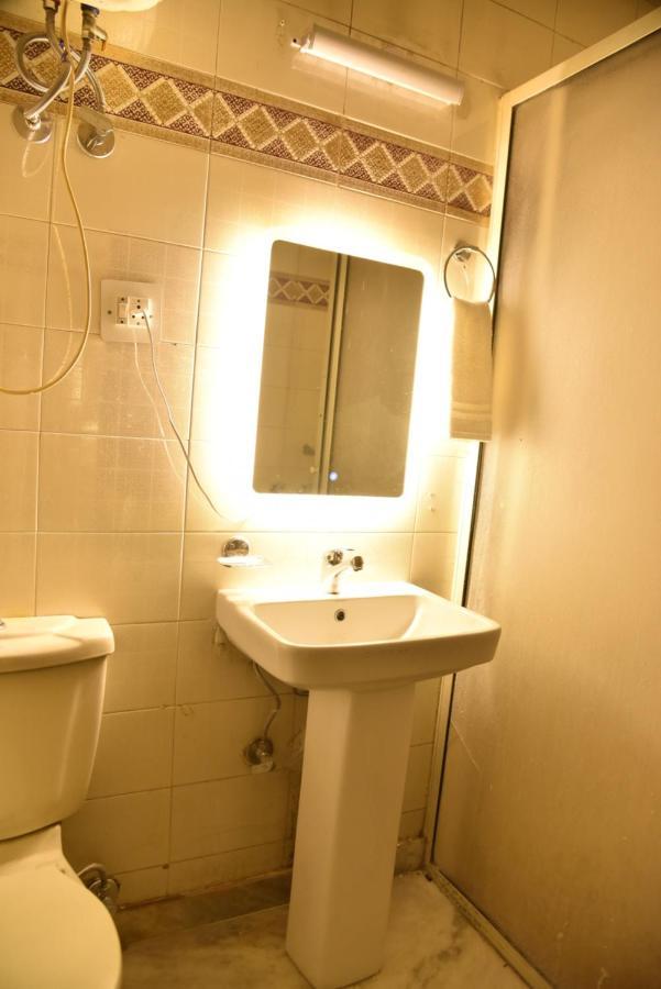 Jay Ally - Boutique Hotel New Delhi Exterior photo